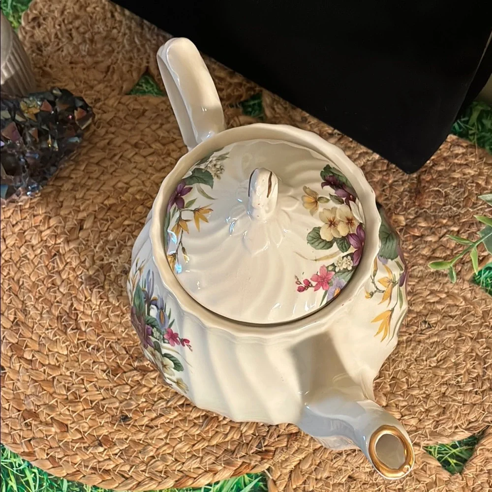 White and Purple floral Ceramic Tea pot
